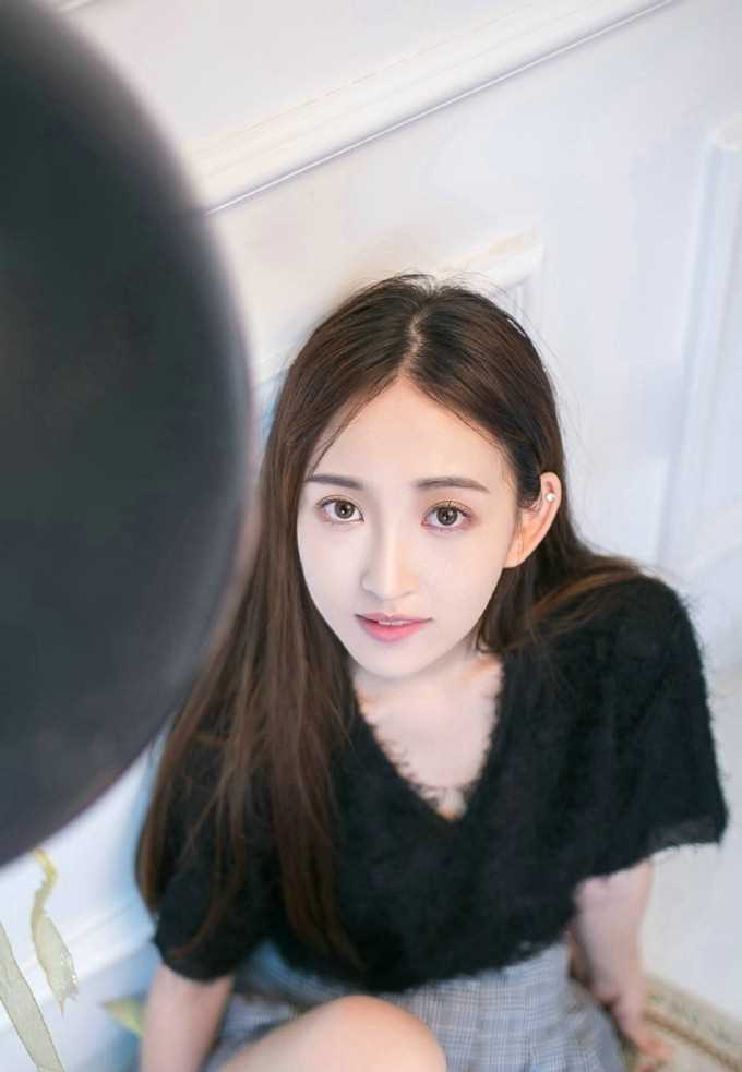 精选清纯气质女神黑美人养眼勾魂迷人私房唯美图册