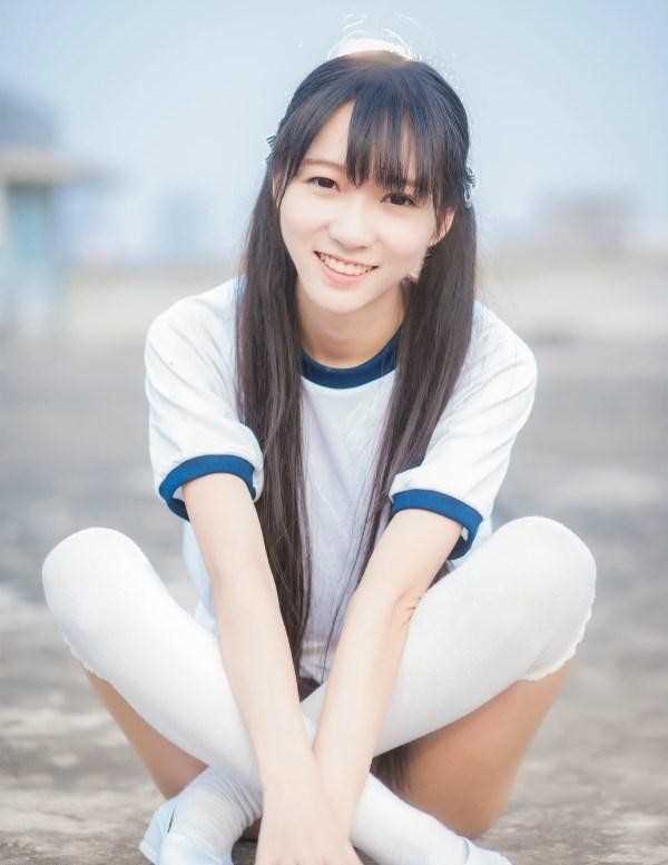 最新水蜜桃香甜清纯性感校园小清新美女图片图集
