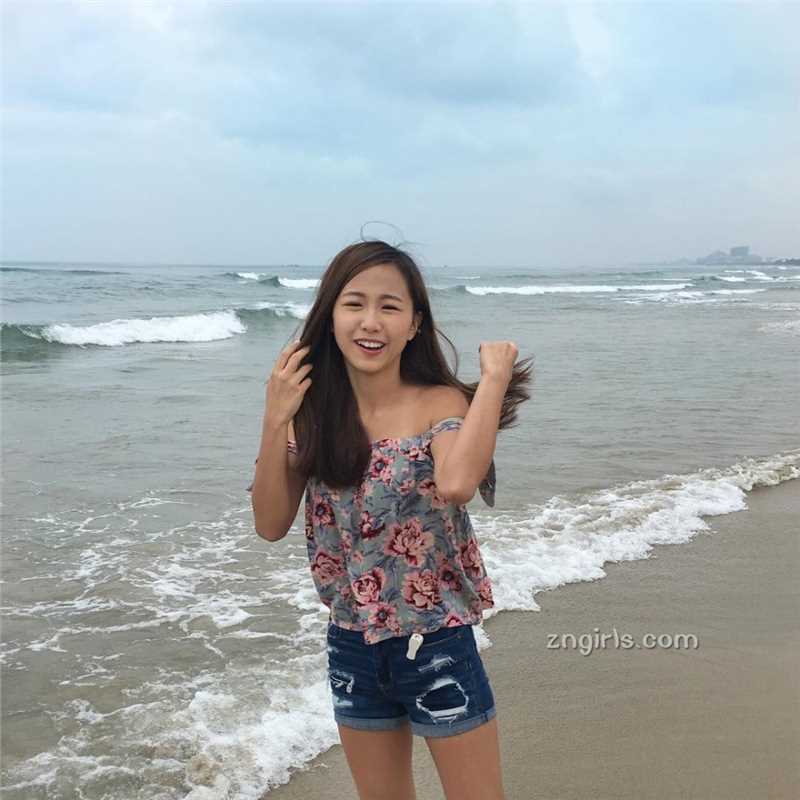 精选美女模特黄可盈生活美照阳光迷人图册