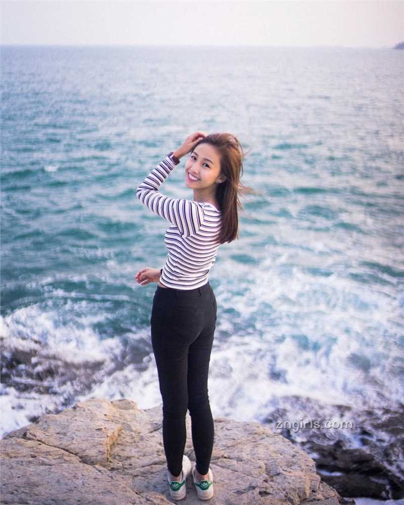 精选美女模特黄可盈生活美照阳光迷人图册