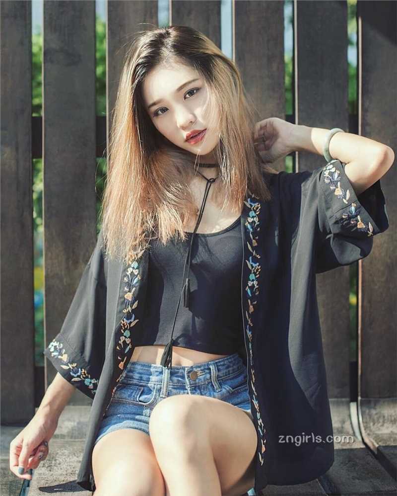 最新美女模特赵雨晴清纯私房阳光迷人壁纸