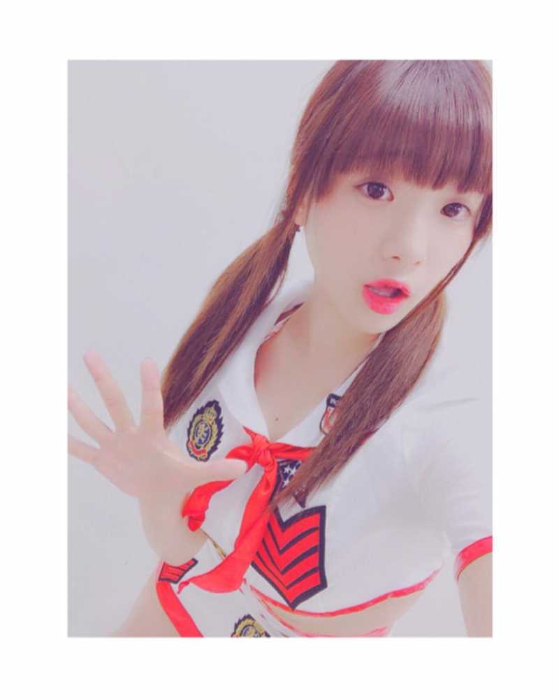 优质日本美女满川晴月清纯私房照相册