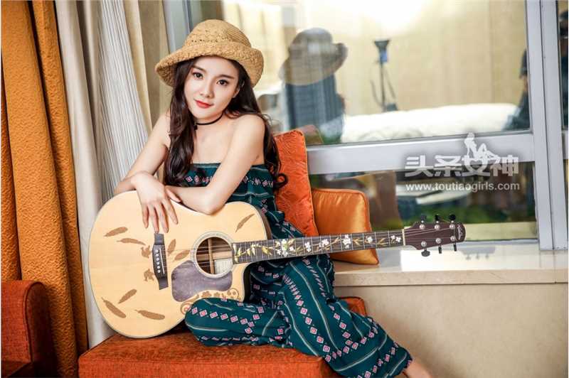 最新美女模特Maggie复古清纯迷人壁纸
