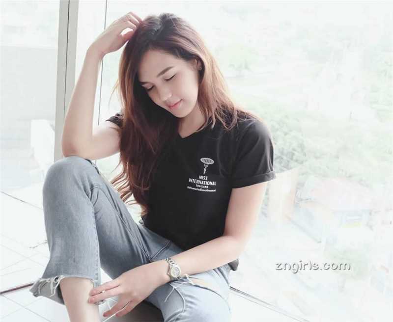优质泰国美女Pichyada,Chatkamjaroen清纯私房图片