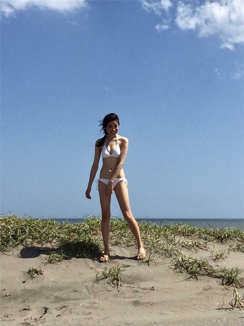 特别专辑日本美女秋本铃果美照清纯迷人图片