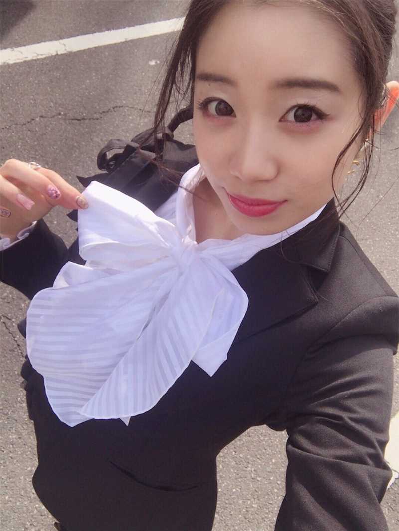 特别专辑日本美女秋本铃果美照清纯迷人图片