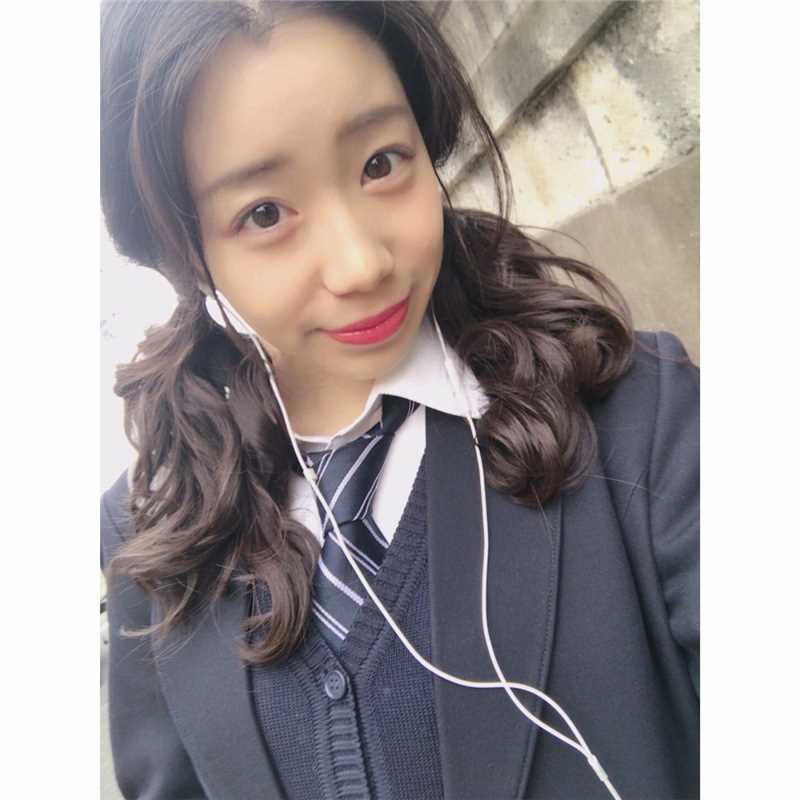 特别专辑日本美女秋本铃果美照清纯迷人图片