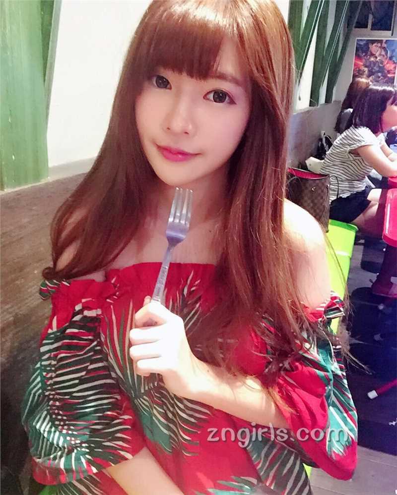 台湾美女简欣汝美照清纯迷人