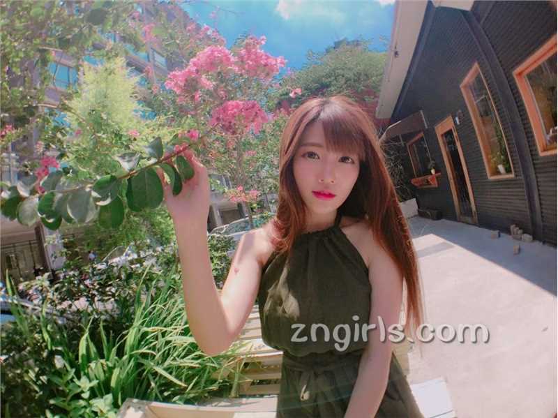 台湾美女简欣汝美照清纯迷人