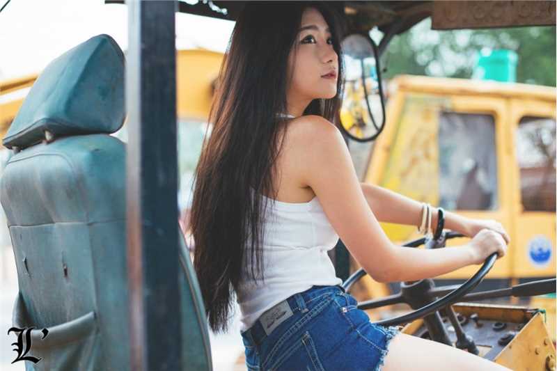 特别专辑大马美女蔡安琪清纯私房照迷人图片