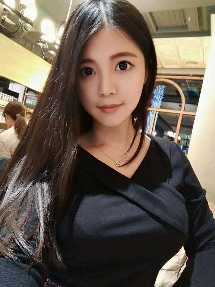 台湾美女学生Jane,Chen生活美照清纯动人
