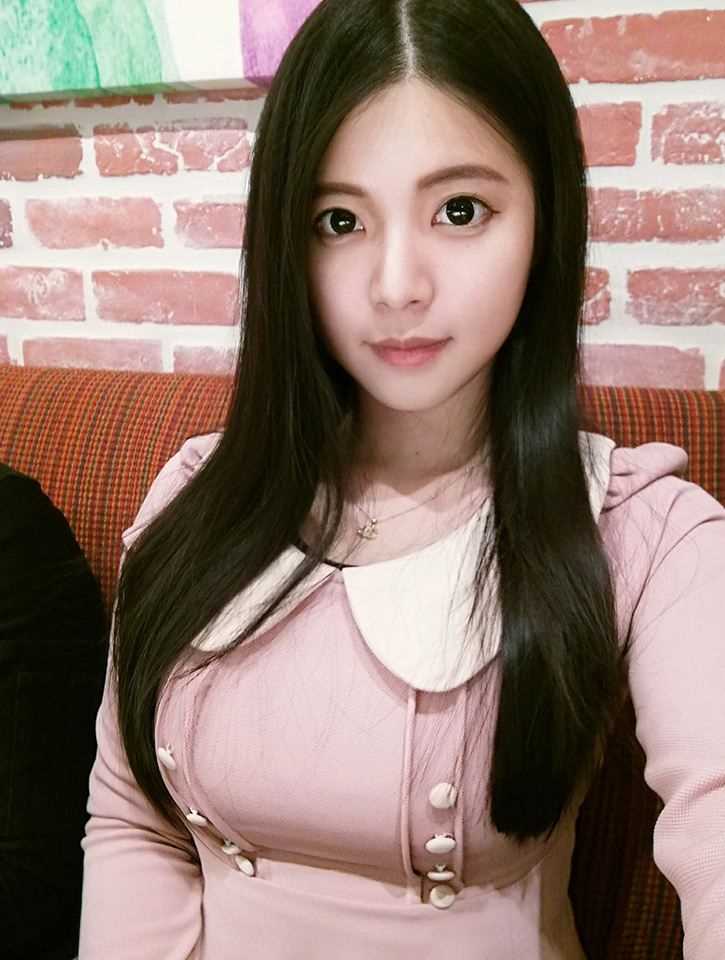 台湾美女学生Jane,Chen生活美照清纯动人