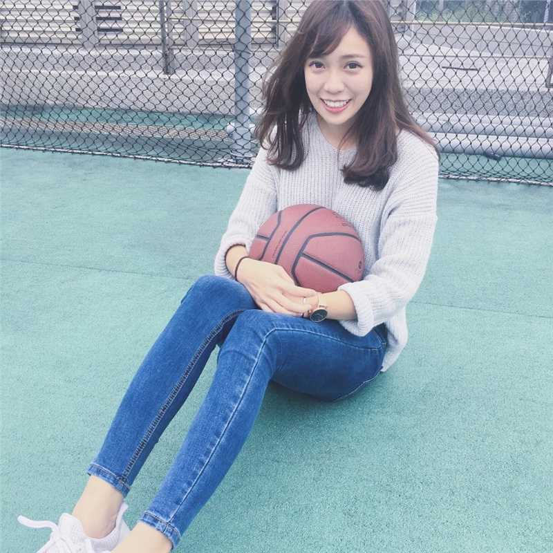 最新台湾美女陈侹伃生活照清纯动人图集