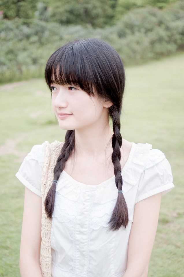 优质清纯美少女户外迷人相册