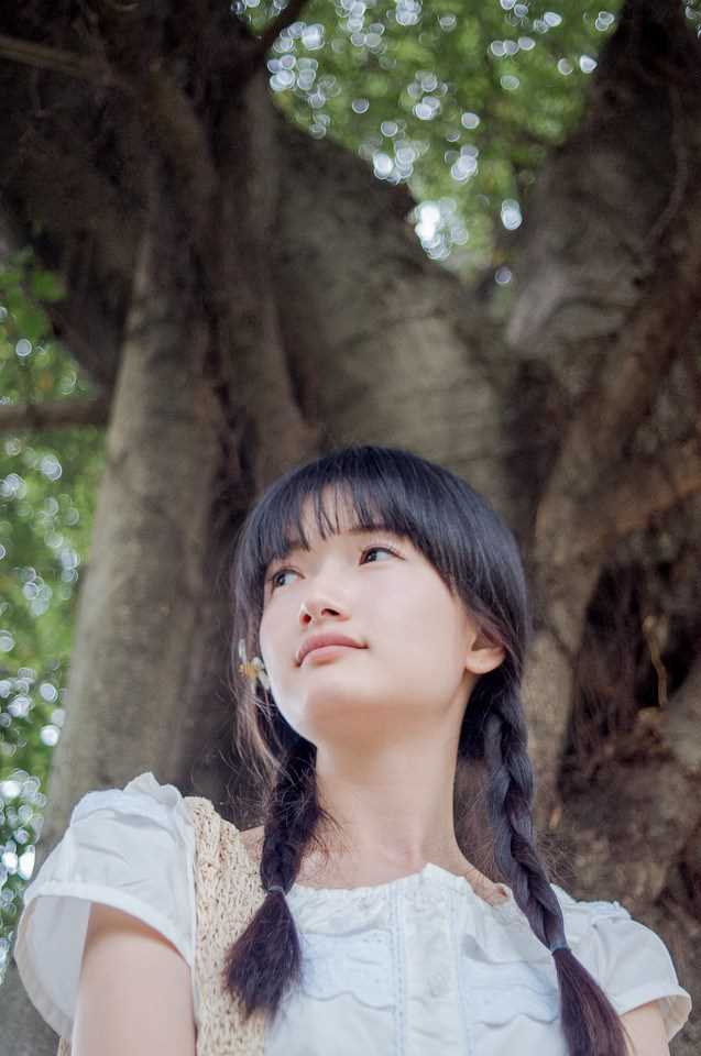 优质清纯美少女户外迷人相册