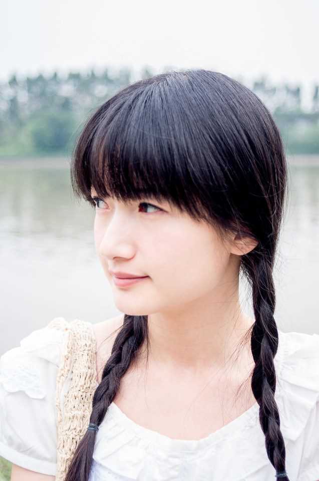 优质清纯美少女户外迷人相册