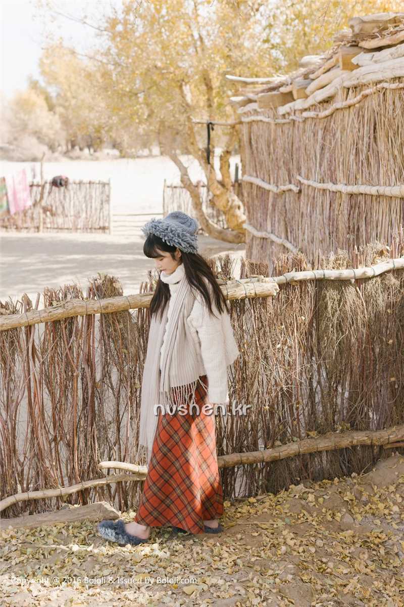 最全唯美清纯美女之应沙漠旅拍图片壁纸