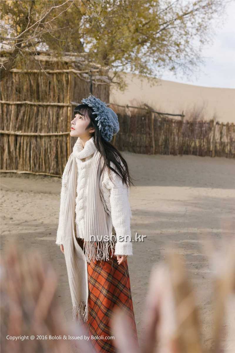 最全唯美清纯美女之应沙漠旅拍图片壁纸