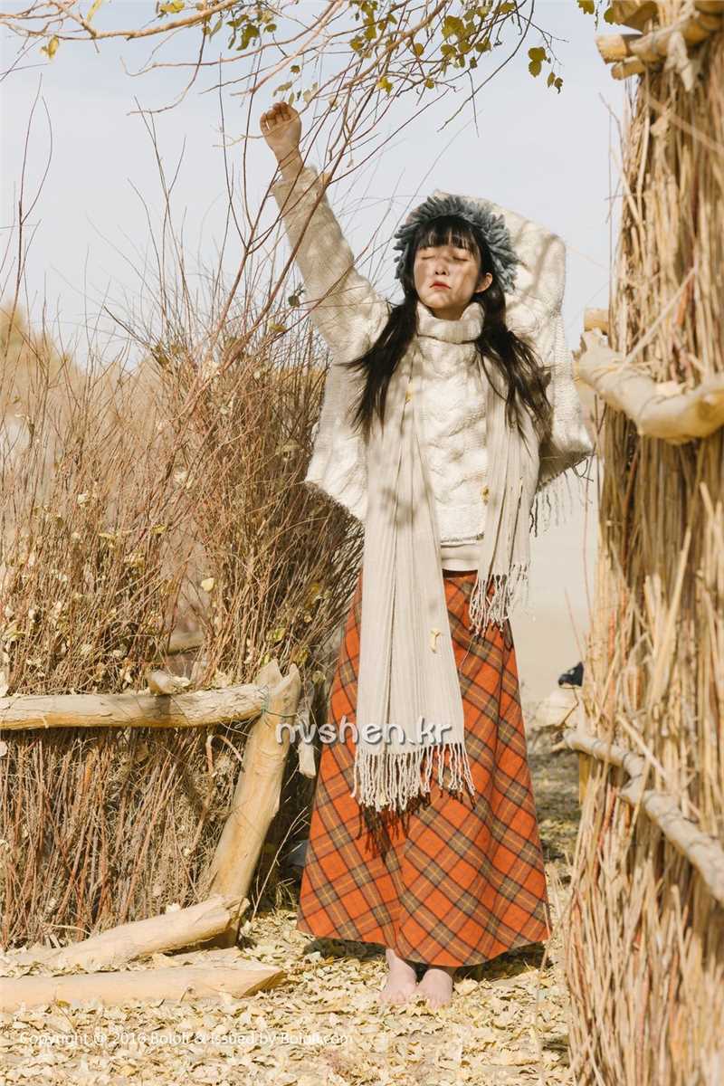 最全唯美清纯美女之应沙漠旅拍图片壁纸