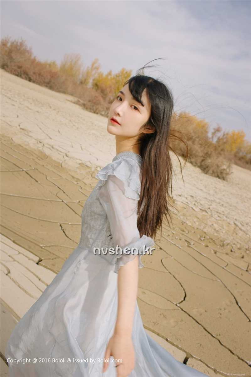 特别专辑90后清纯美女之应沙漠唯美摄影图片图片