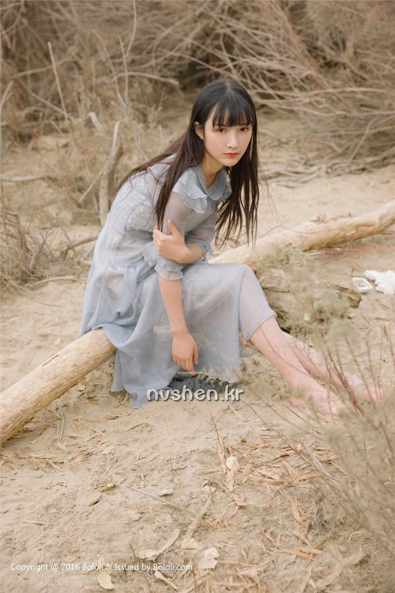 特别专辑90后清纯美女之应沙漠唯美摄影图片图片