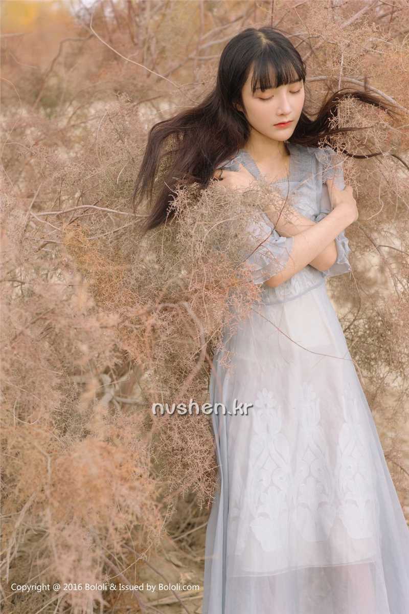 特别专辑90后清纯美女之应沙漠唯美摄影图片图片