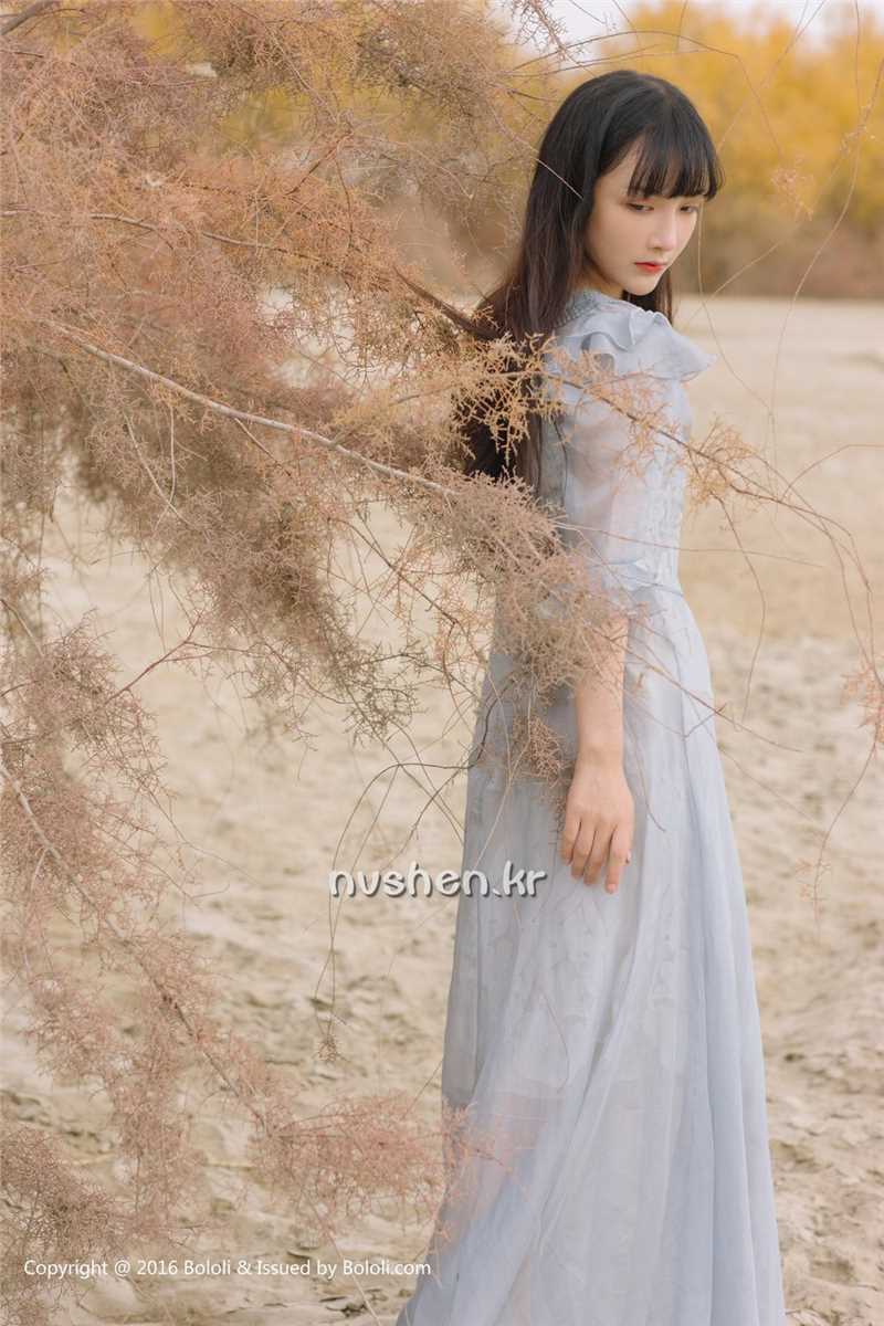 特别专辑90后清纯美女之应沙漠唯美摄影图片图片
