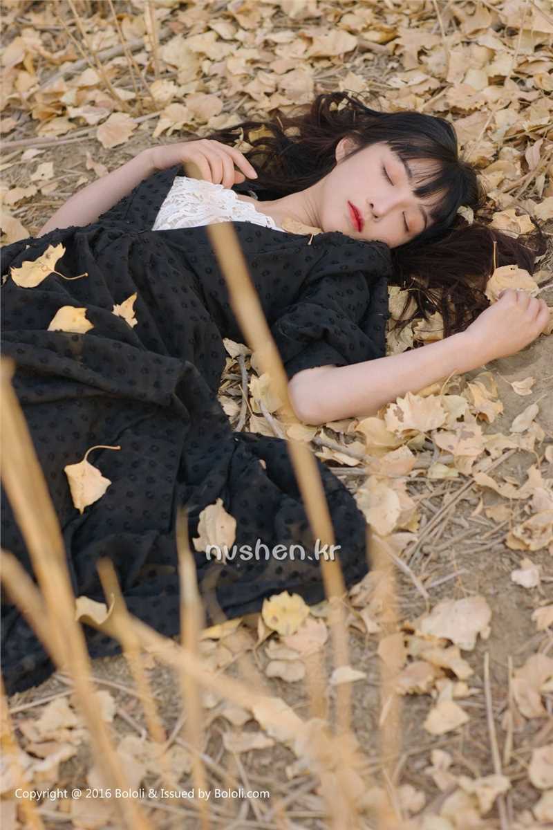 特别专辑90后清纯美女之应沙漠唯美摄影图片图片