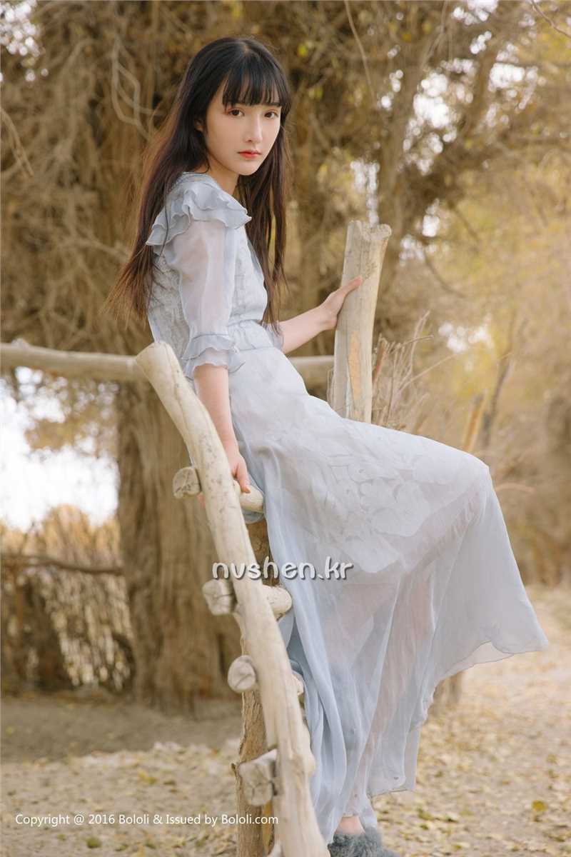 特别专辑90后清纯美女之应沙漠唯美摄影图片图片