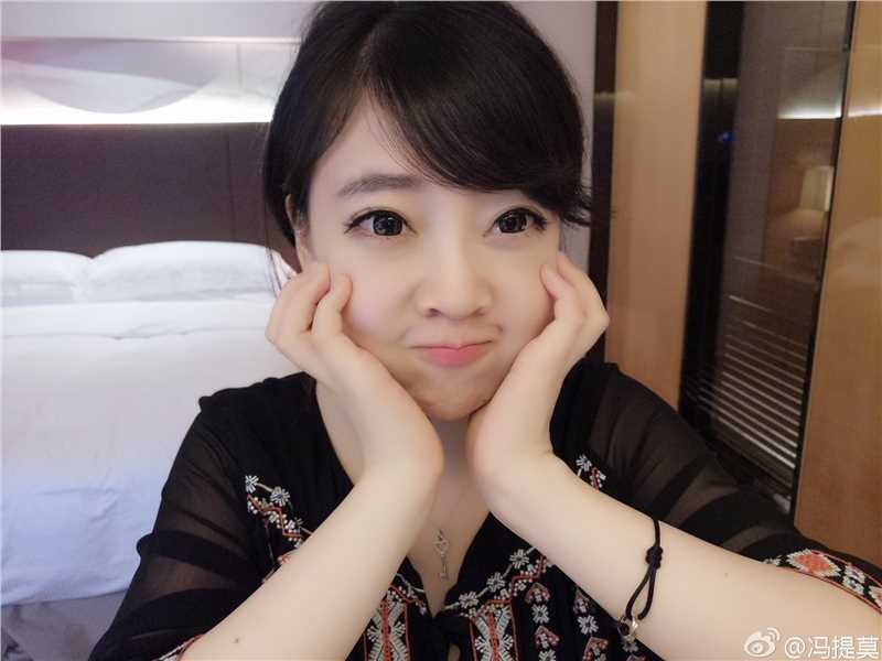 清纯可爱美女冯提莫唯美图片