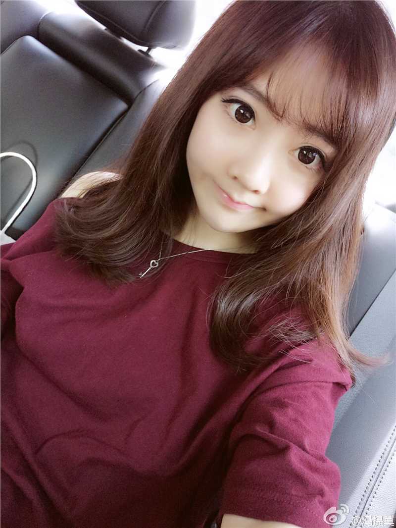 清纯可爱美女冯提莫唯美图片