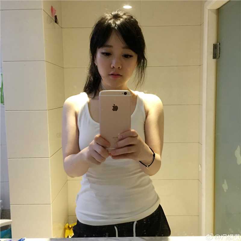 清纯可爱美女冯提莫唯美图片