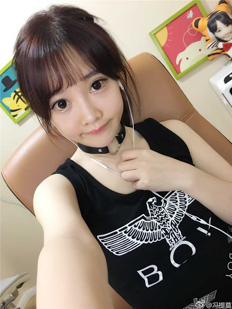 清纯可爱美女冯提莫唯美图片