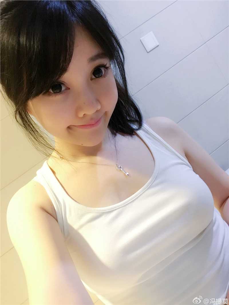 清纯可爱美女冯提莫唯美图片