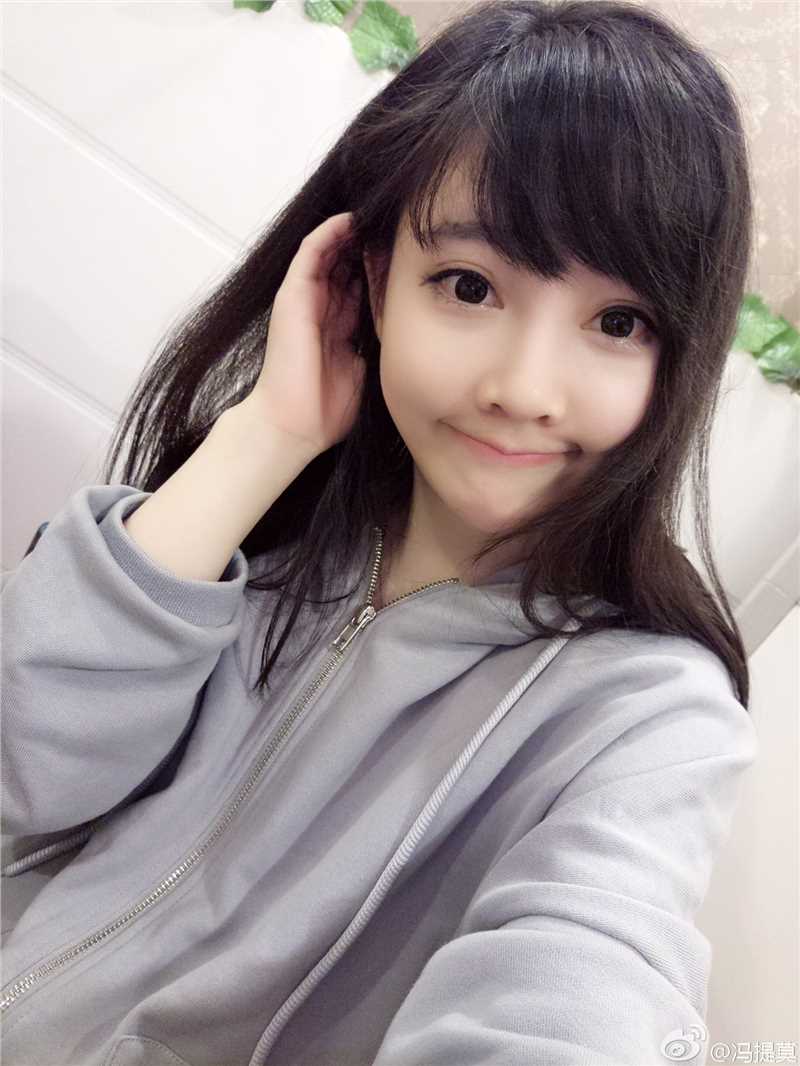 清纯可爱美女冯提莫唯美图片