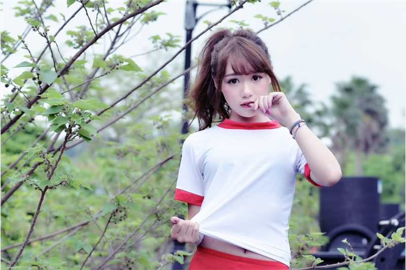 日系清纯美女吕家伶外拍图片