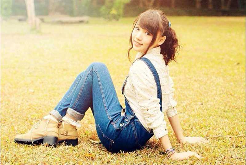 日系清纯美女吕家伶外拍图片