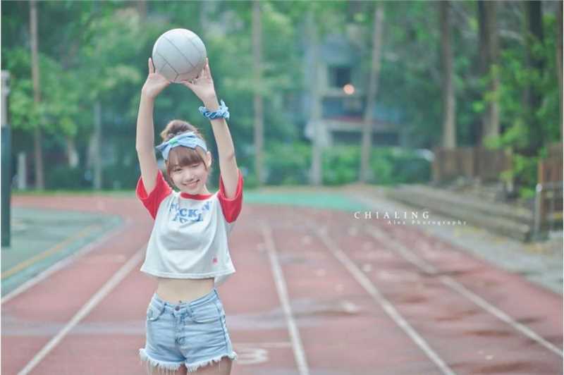 日系清纯美女吕家伶外拍图片