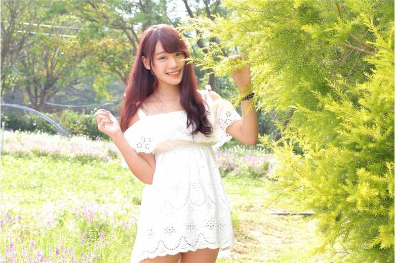 日系清纯美女吕家伶外拍图片
