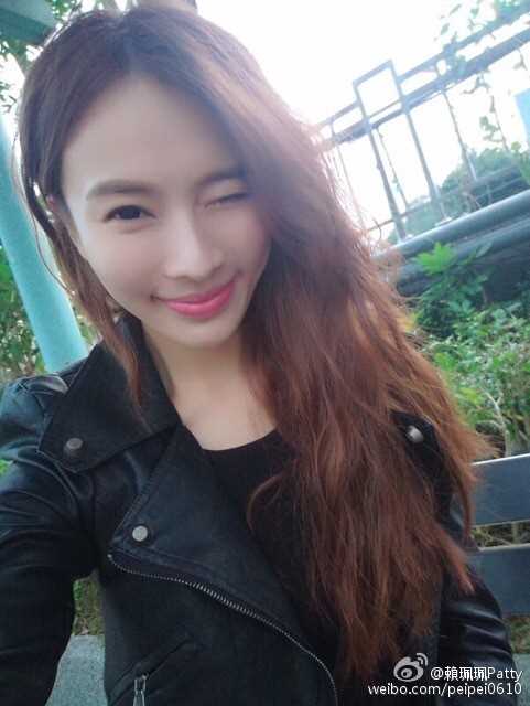 台湾女模特赖珮钰清纯