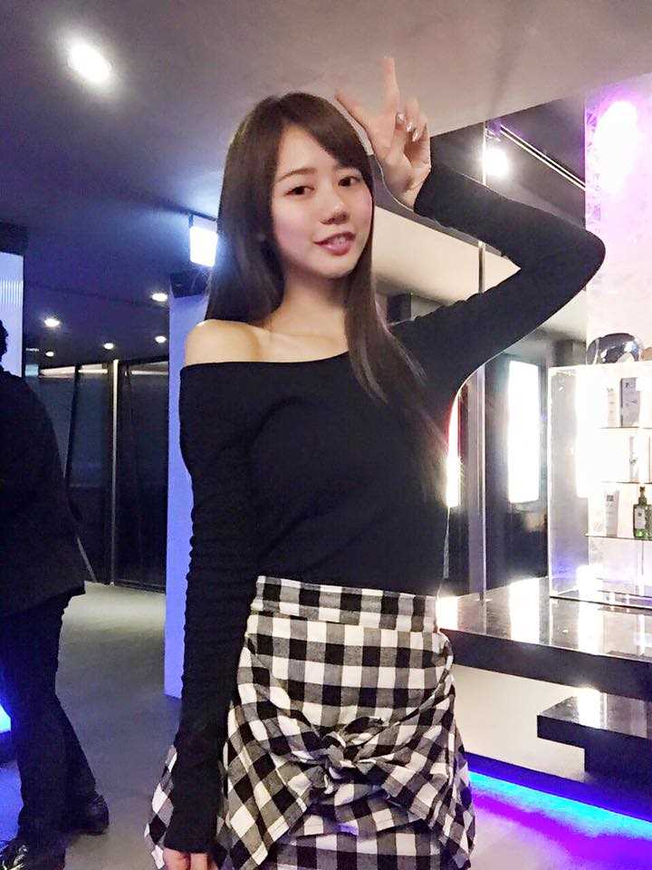 台湾美女模特张菁菁清纯图片