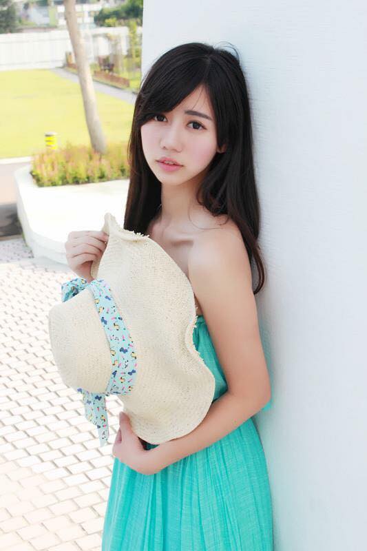 台湾美女模特张菁菁清纯图片