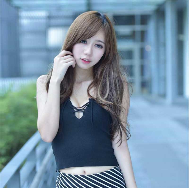 台湾美女模特张菁菁清纯图片