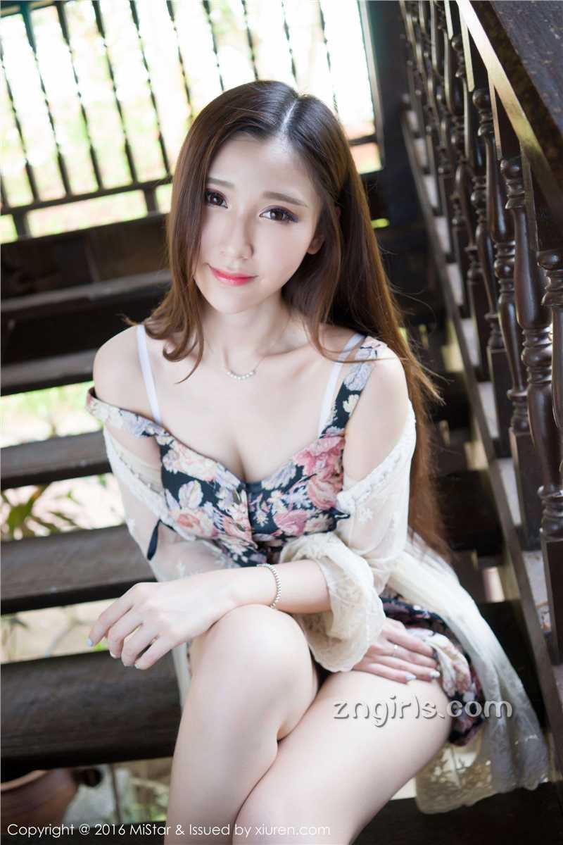 优质魅妍社内地女模特淼淼萌萌哒清纯旅拍相册