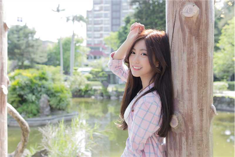 台湾清纯校花美女张楚珊小清新外拍