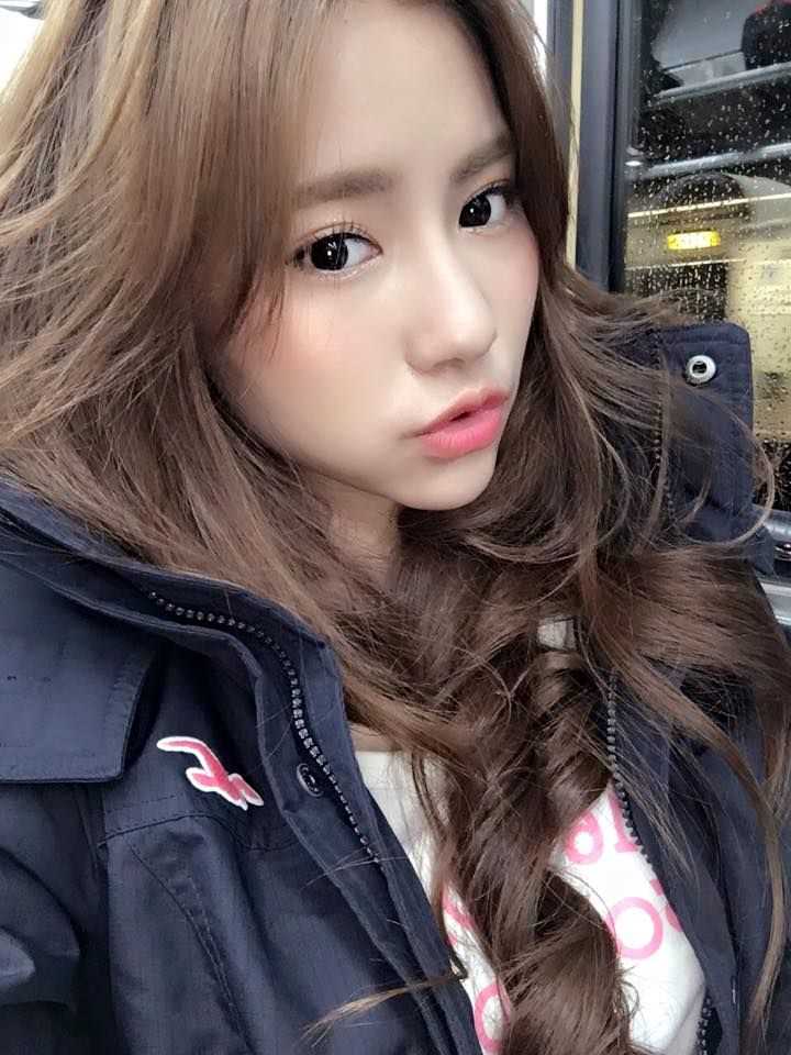 精选台湾模特张又洁清纯图册