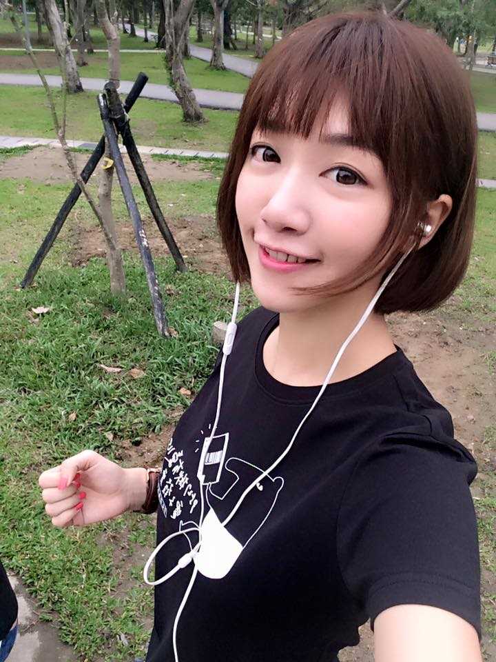 优质台湾美女模特泱泱(吴泱潾)清纯图片