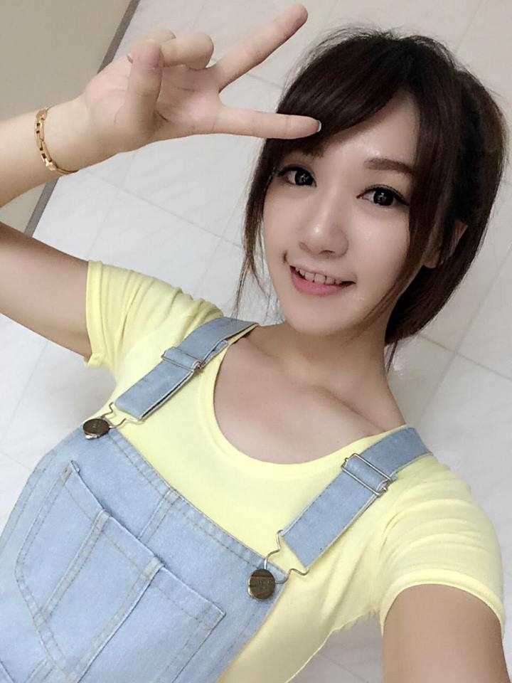 优质台湾美女模特泱泱(吴泱潾)清纯图片