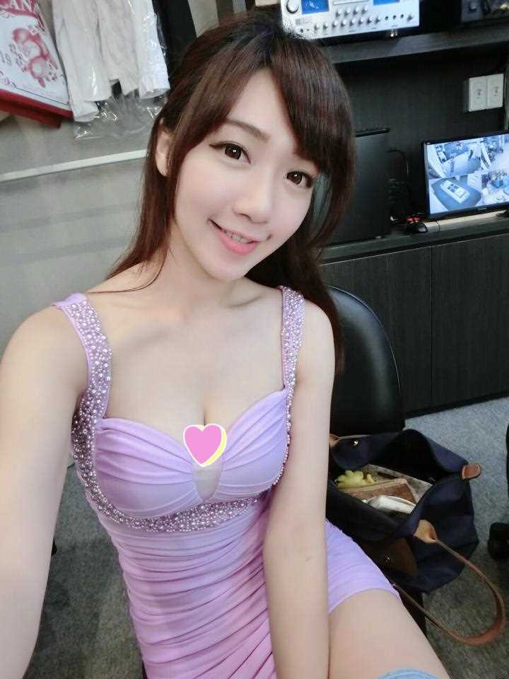 优质台湾美女模特泱泱(吴泱潾)清纯图片