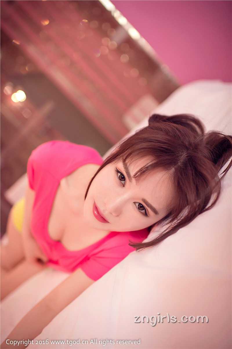 清纯小美女鹿小白Bum可爱双马尾私拍